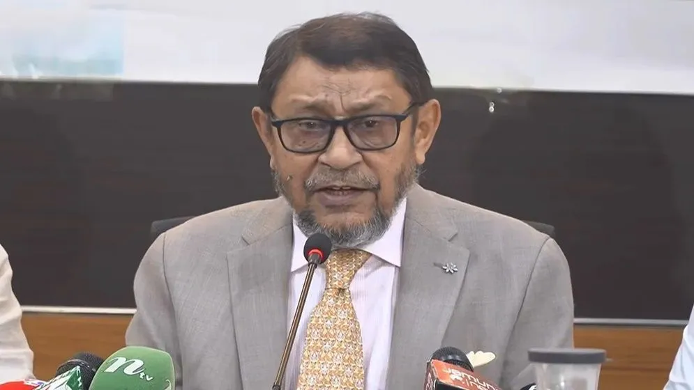 ডাক্তার ও স্বাস্থ্যকর্মীদের কড়া বার্তা স্বাস্থ্যমন্ত্রীর