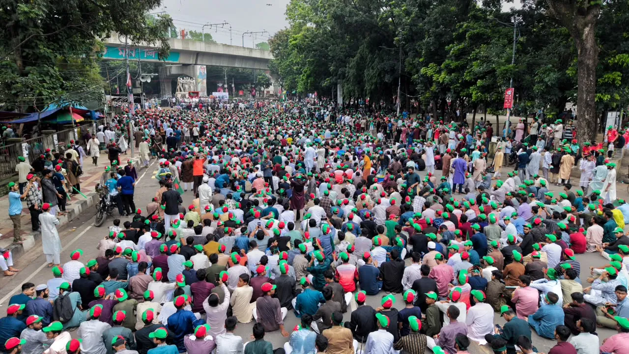 ছাত্রদলকে না সামলালে এই সরকারের পরিণতি আ.লীগের চেয়েও ভয়াবহ হবে