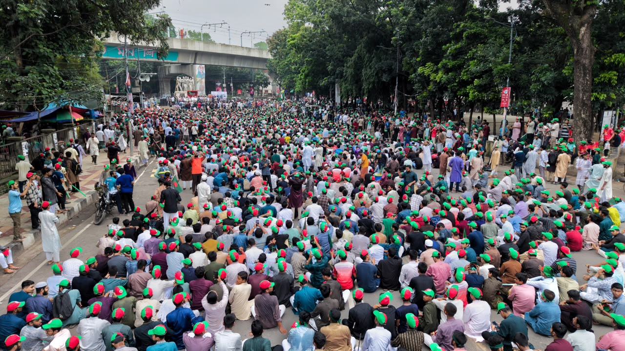 ছাত্রদলকে না সামলালে এই সরকারের পরিণতি আ.লীগের চেয়েও ভয়াবহ হবে
