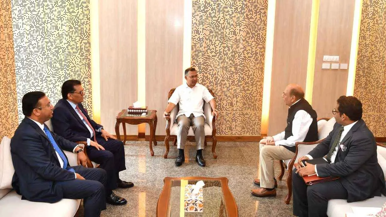 হাদির খুনি ও হাসিনাকে দ্রুত ফেরত দেবে ভারত