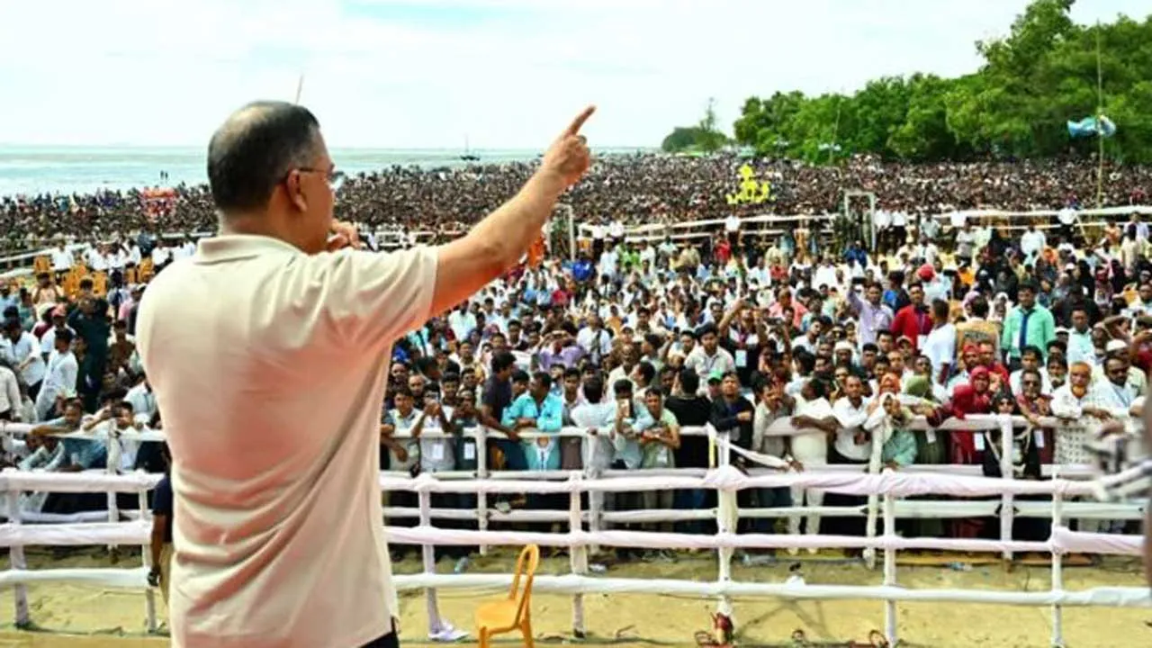 বিভ্রান্তকারীদের ব্যাপারে সতর্ক থাকুন : প্রধানমন্ত্রী