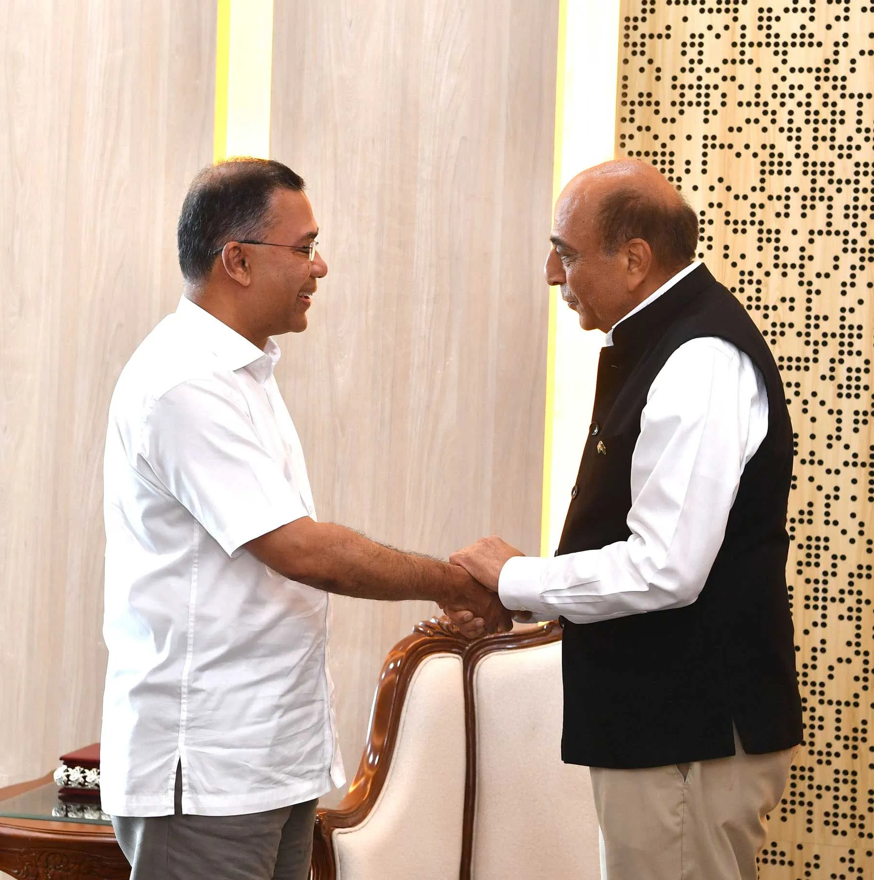 হাসিনা ও হাদী হত্যাকারীদের ফিরিয়ে দিতে ভারতের প্রতি আহ্বান